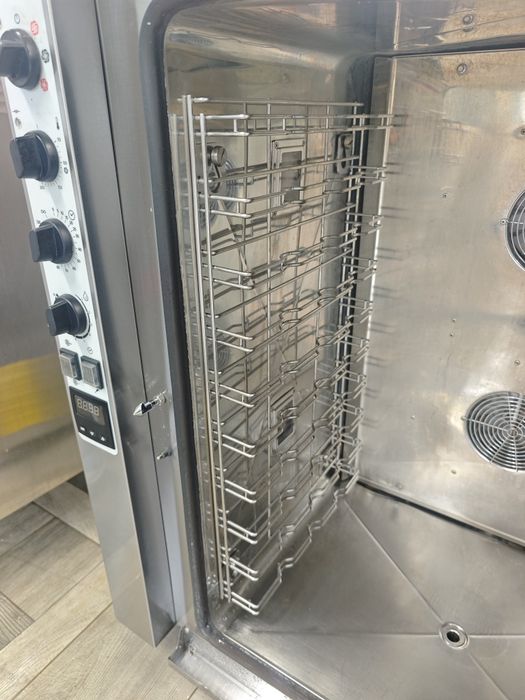 Пароконвектомат 10 рівнів універсальний Bartscher Італія