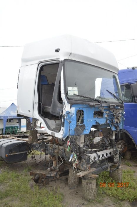 Кабина Renault режем на части.Разборка грузовая