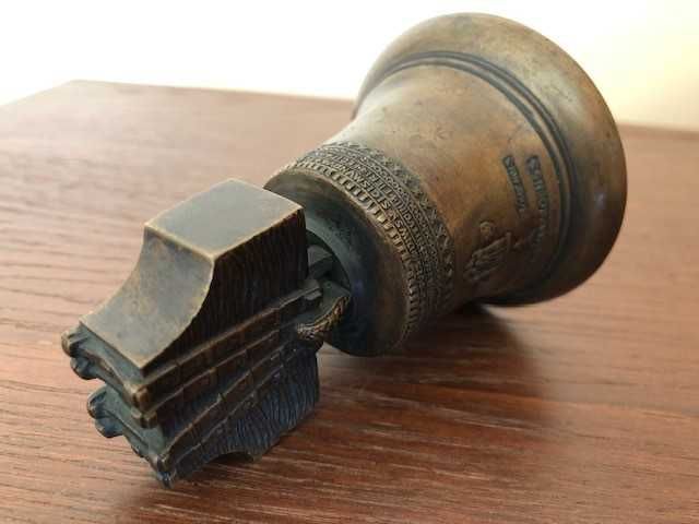 Bracia Łopieńscy - Dzwon Zygmunta - miniatura z brązu