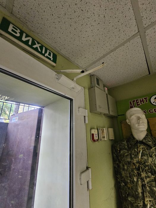 Магазин 82м2 верх проспекта Поля