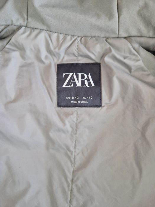 Куртка Zara  плащовка з тонкою синтепоновою підкладкою 140cm
