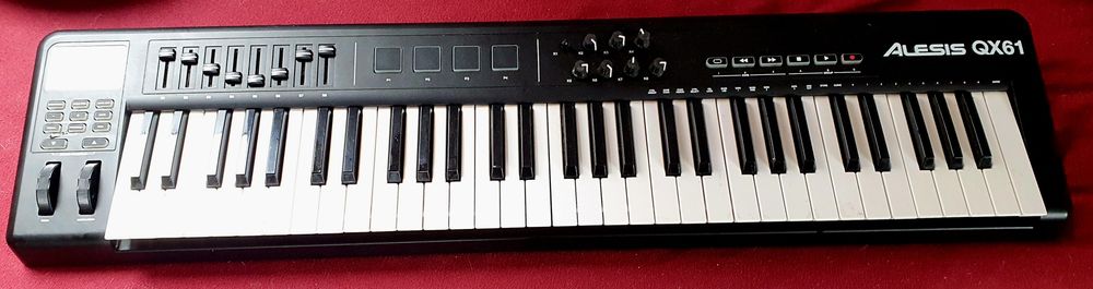Klawiatura sterująca MIDI/ USB Alesis QX61