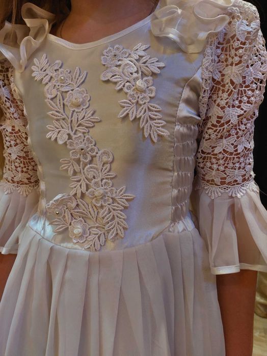 Плаття на Причастя