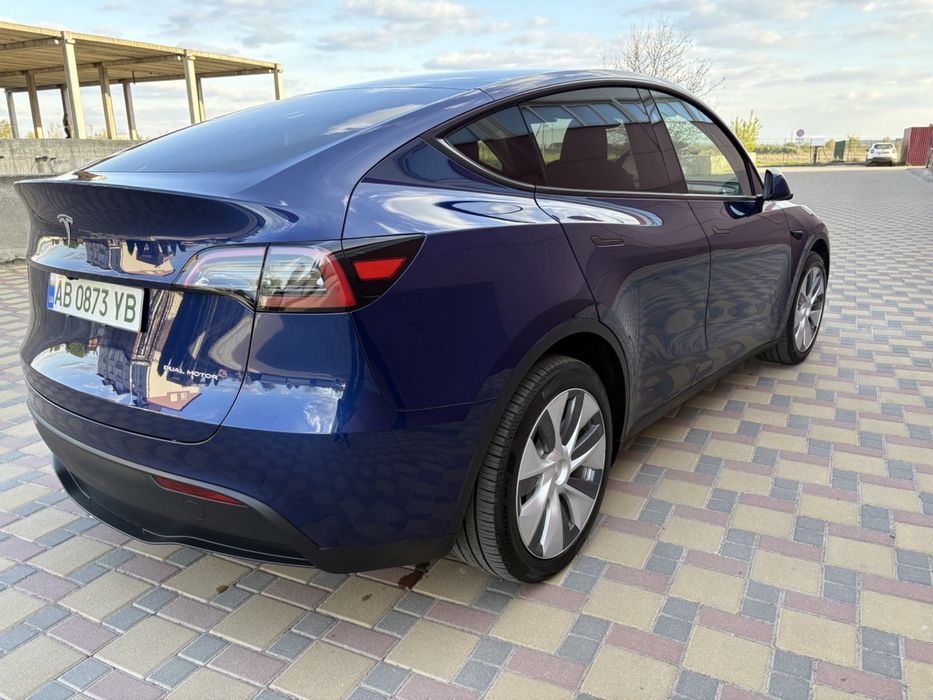 Продам Tesla Model Y