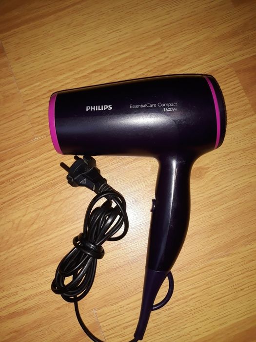 Продам фен для волосся  Phnilips 1600Wt