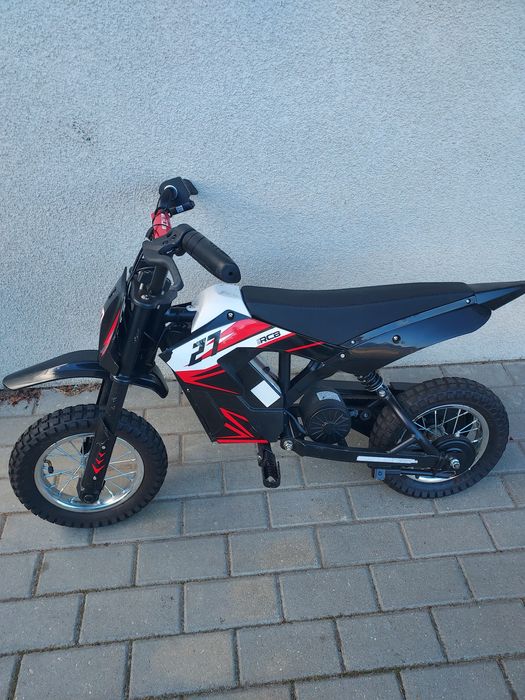 Motorek rcb r9x.
