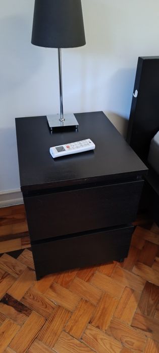 2 Mesas cabeceira MALM