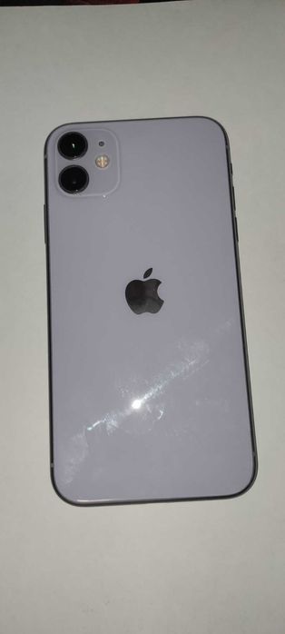 Телефон iPhone 11