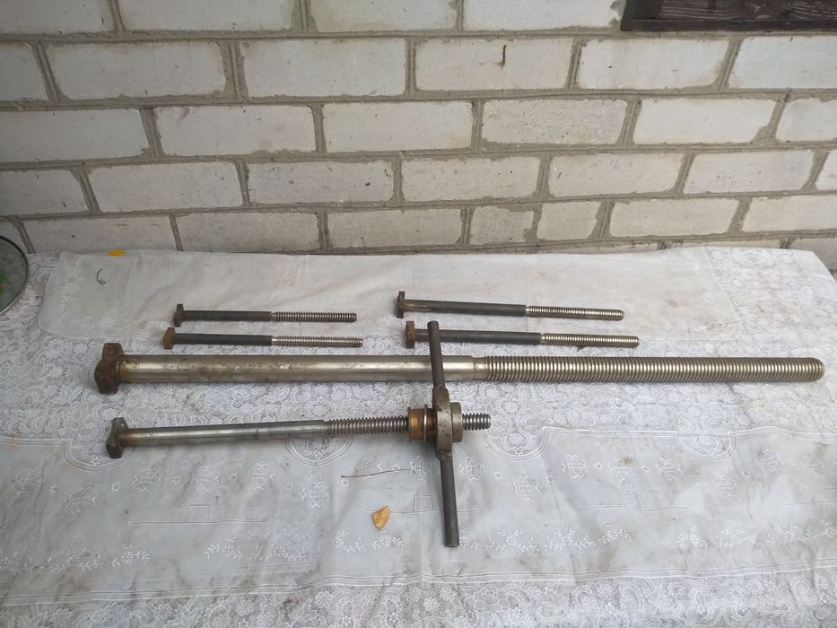 Продам Шпиндель(шток) к задвижкам