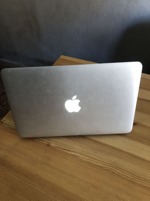 Macbook Air  11” de 2014 com linux