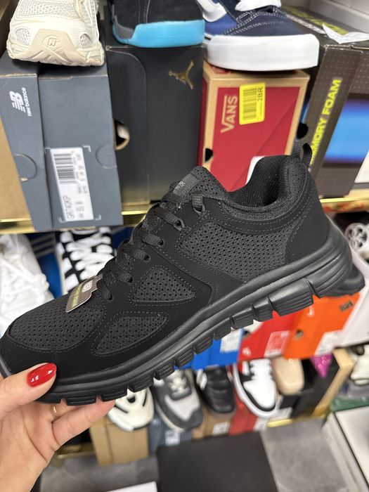 Skechers memory foam r 40