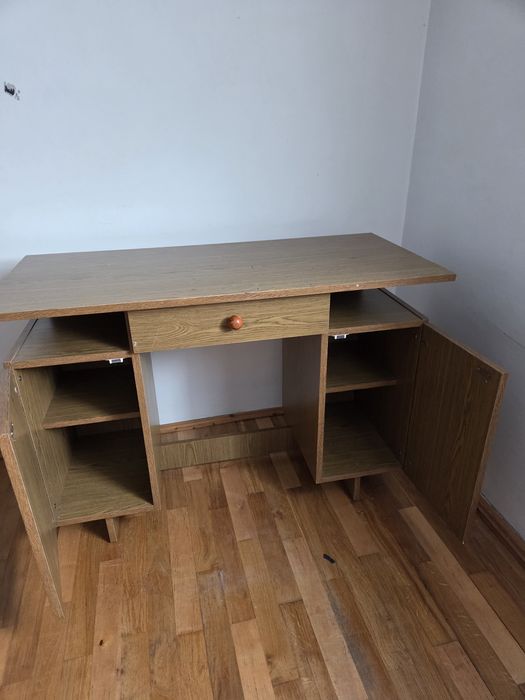 Oddam biurko używane dla dorosłego lub dziecka