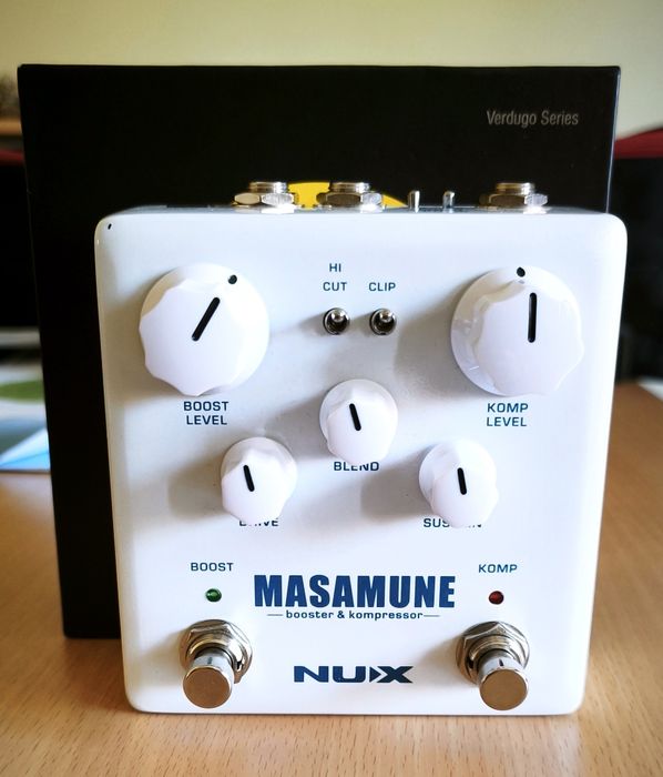 Pedal Compressor Boost Nux e Cabos Patch