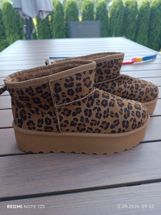 Buty UGG na platformie
