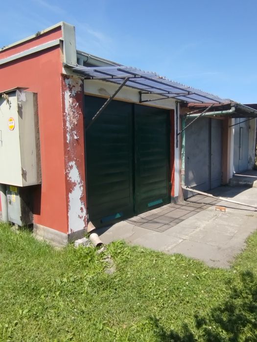 Sprzedam garaż .