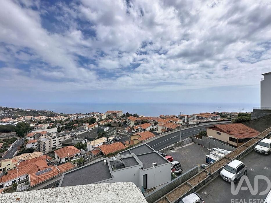 Apartamento T2 em Caniço de 77,85 m2