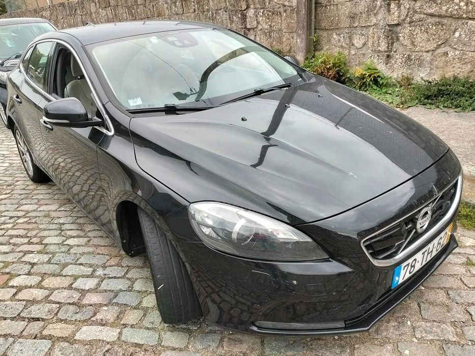 Volvo V40 1.6D (2013) — photo 2