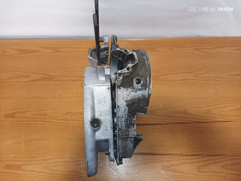 WSK-125 - silnik nr 360536  051 - kartery (11-80)