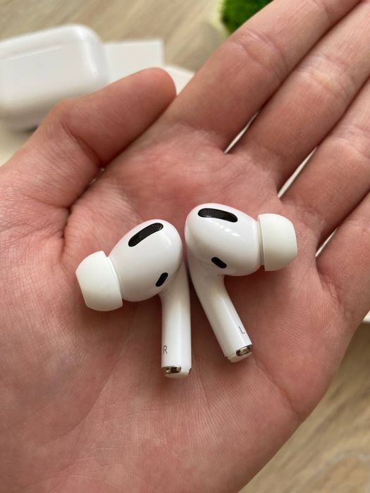 Навушники AirPods Pro