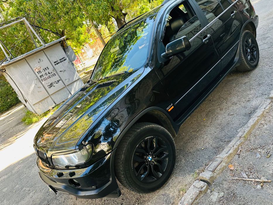 Продам BMW x5 e 53