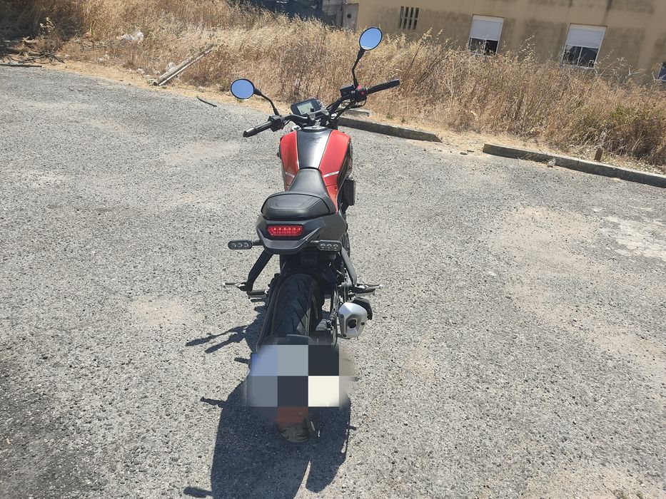 Benelli Leoncino 125cc