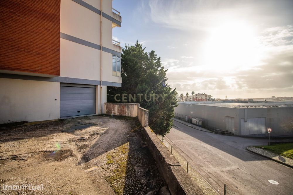 Garagem à venda em Tavarede, Figueira da Foz - 17m²