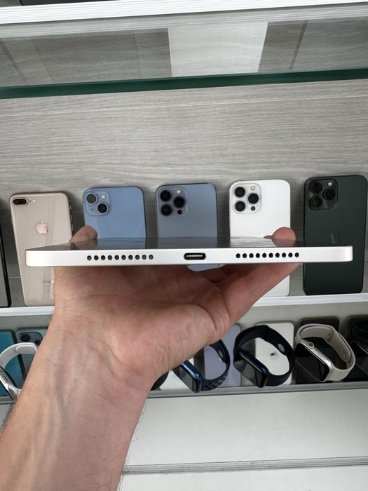 iPad mini 7 128 GB Wi-FI silver