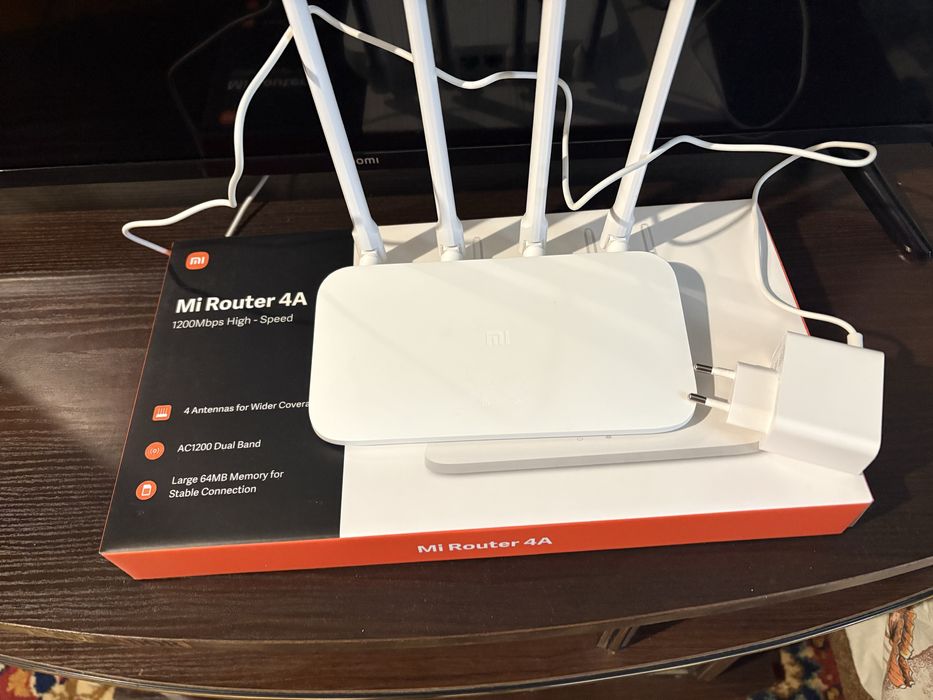 Маршрутизатор інтернет WiFi5 Xiaomi Mi WiFi Router 4A