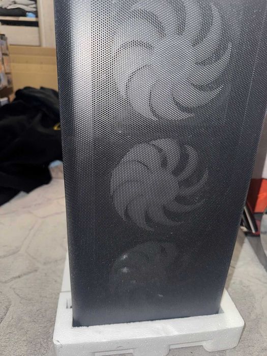 Gaming PC Ryzen 5 7600X / RTX 4060 Ti / 32GB DDR5 / 1TB NVMe / x-kom