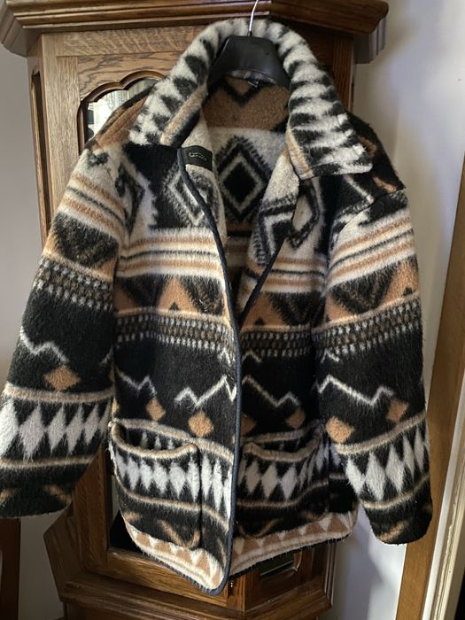 Kurtka damska ze wzorem azteckim rozm 40
