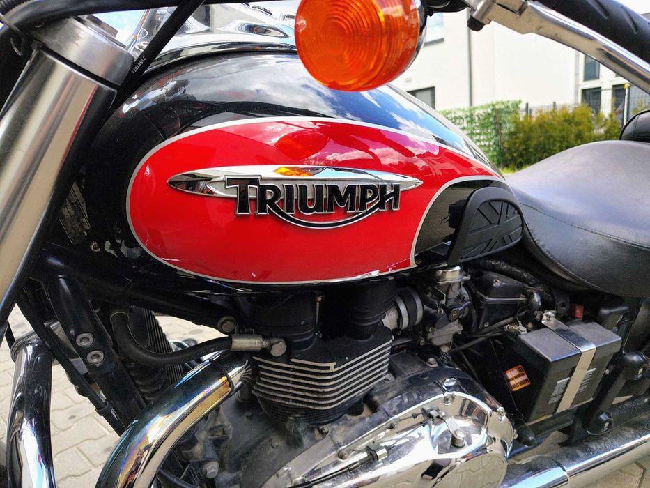 Triumph  Bonneville America