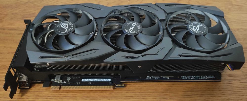 ASUS Radeon RX 5700 ROG STRIX OC 8GB – świetna karta graficzna