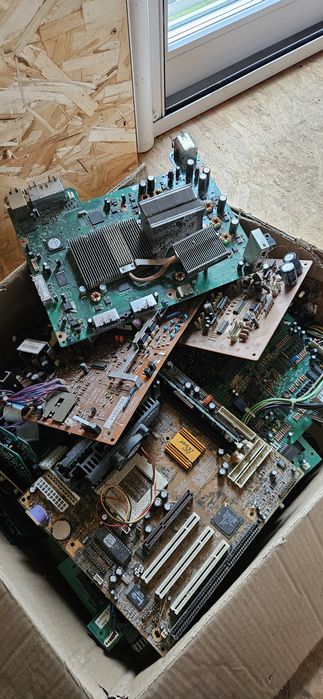 X-box,  pc  plya  glowna inne elwktonika
