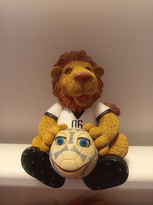 Skarbonka kolekcjonerska lew FIFA 2006