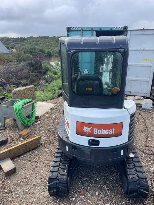 BobCat E26 como nova