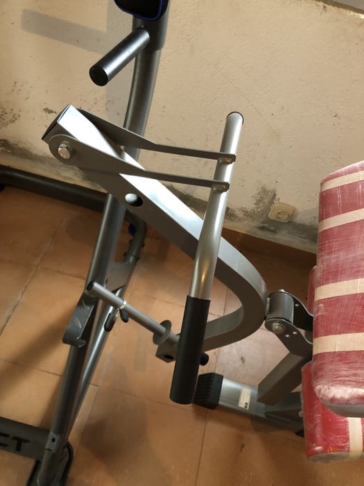 Banco supino esta novo nunca foi usado