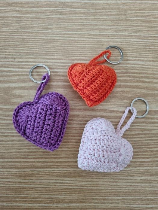 Porta Chaves em crochet Coração Colorido