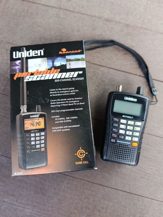 Радіо сканер Uniden Bearcat BC75XLT повний комплект