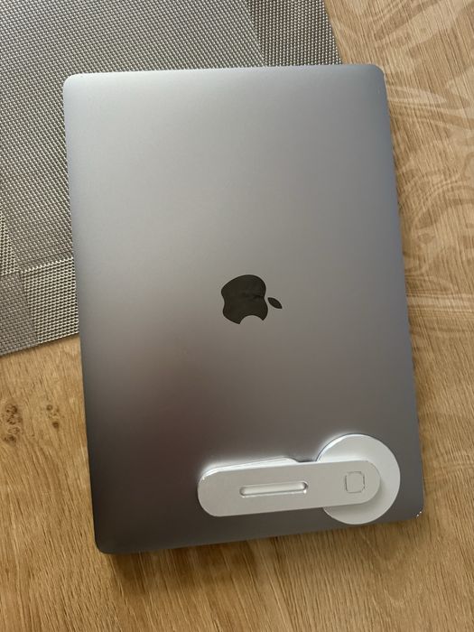 Macbook air m1 2020