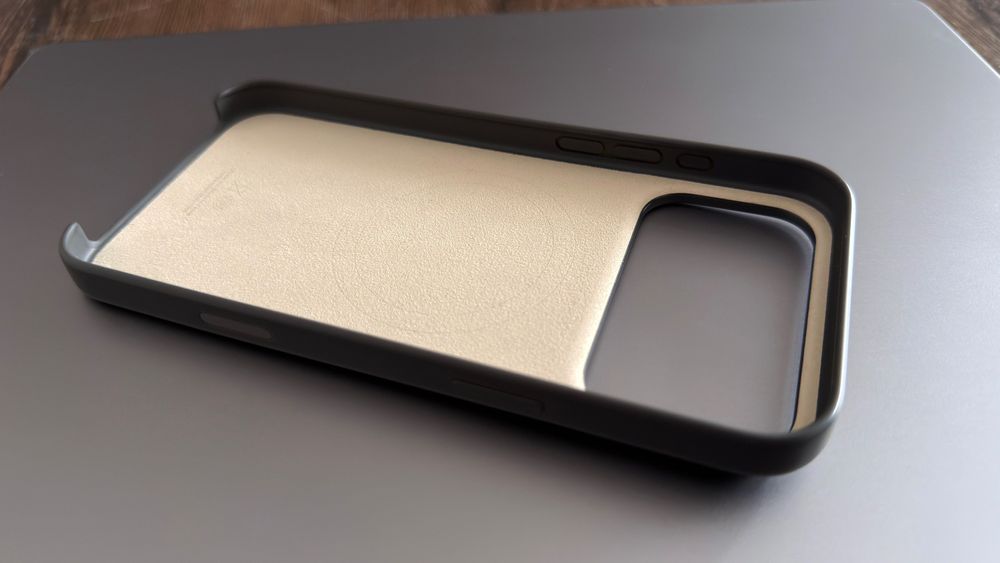 Etui BEATS zgodne z MagSafe do iPhone 17 Pro MAX