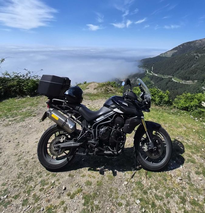 Triumph Tiger 800 | Arrow, protecções e baú | Pneus novos