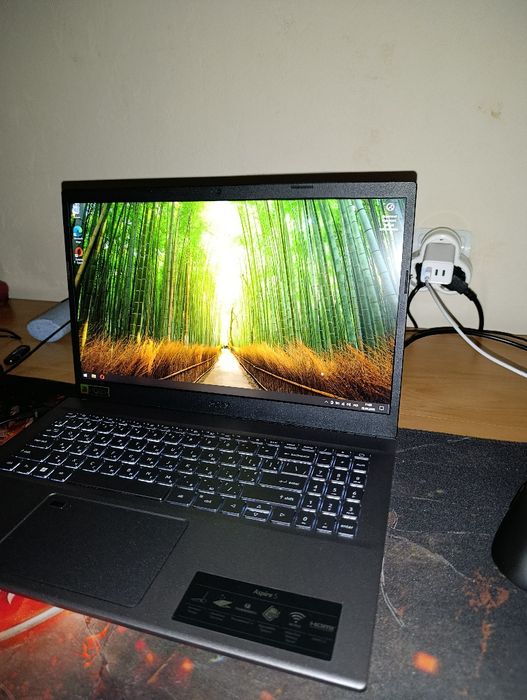 Acer Aspire 5: Core i7-12650H, 32GB/1TB SSD!