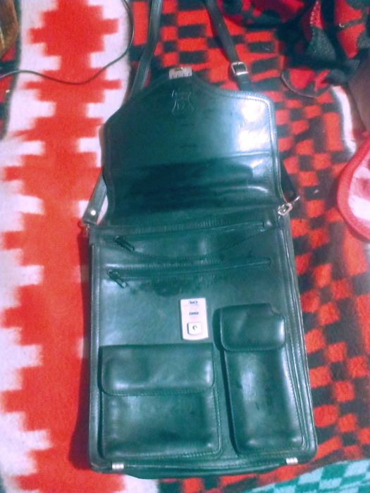 Продам наплічну сумку кожа