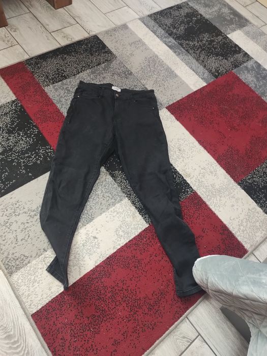 Czarne damskie jeansy