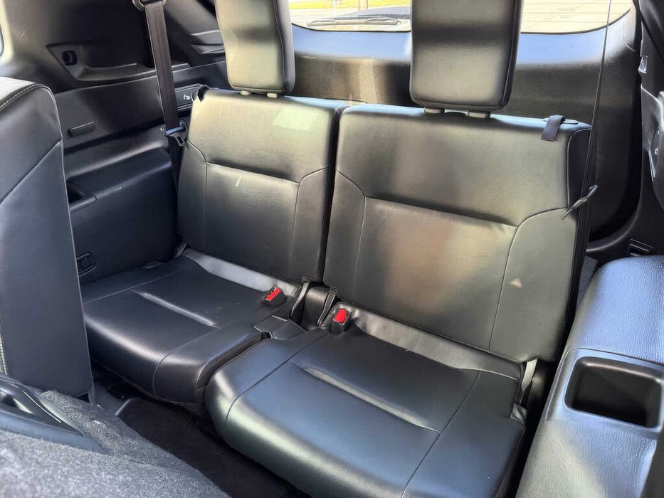 Mitsubishi Outlander      2023