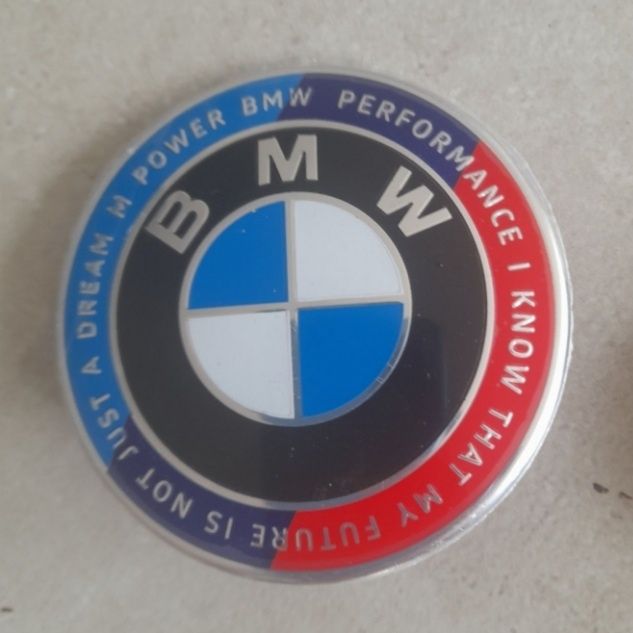 BMW znaczek logo Mpower Mpakiet Anniversary na maskę 82mm