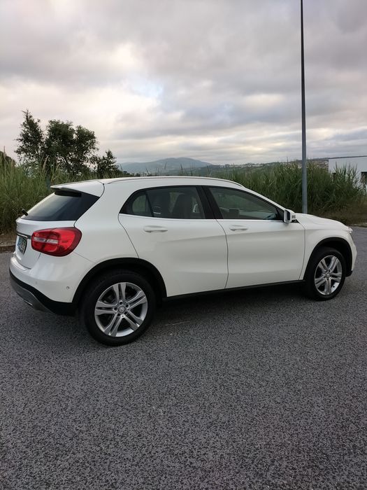 Mercedes GLA 180d — photo 2