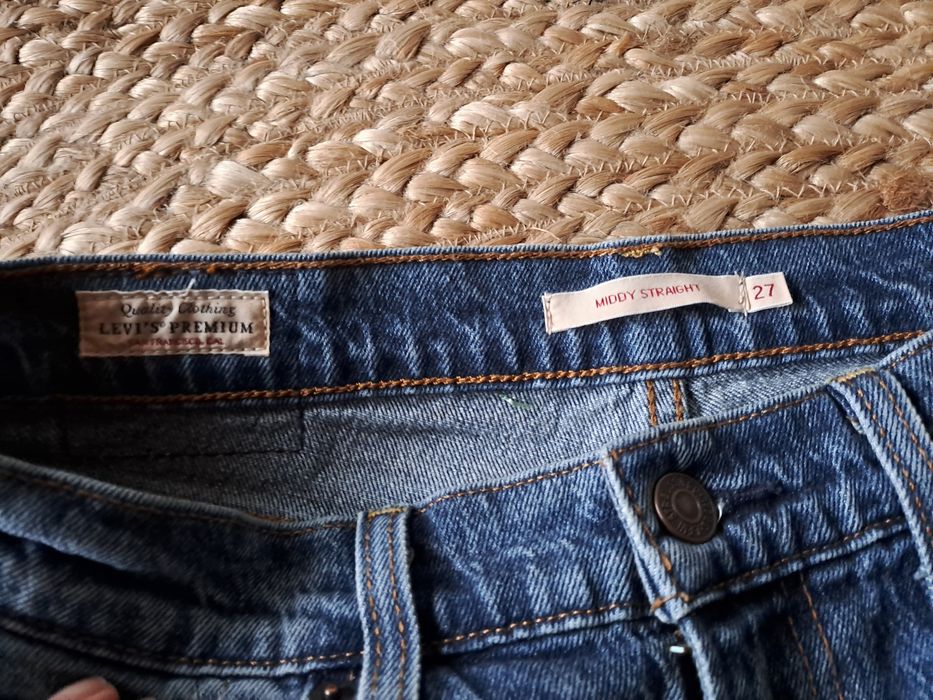 Spodnie  Levis Middy Straight 27x31 Premium.