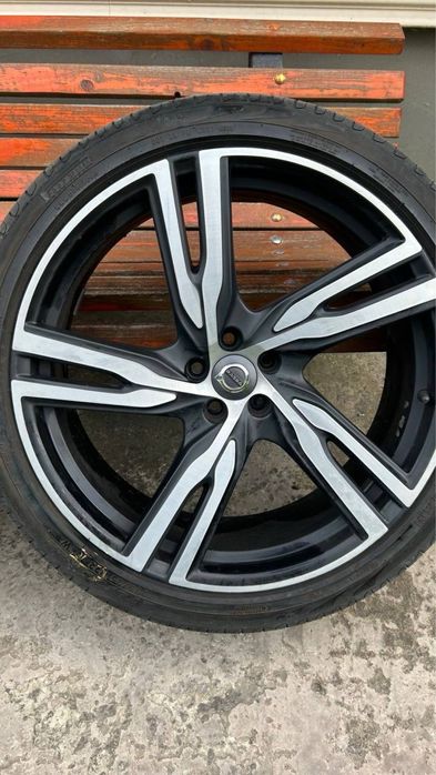 Диски VOLVO R-DESIGN R22 з шинами