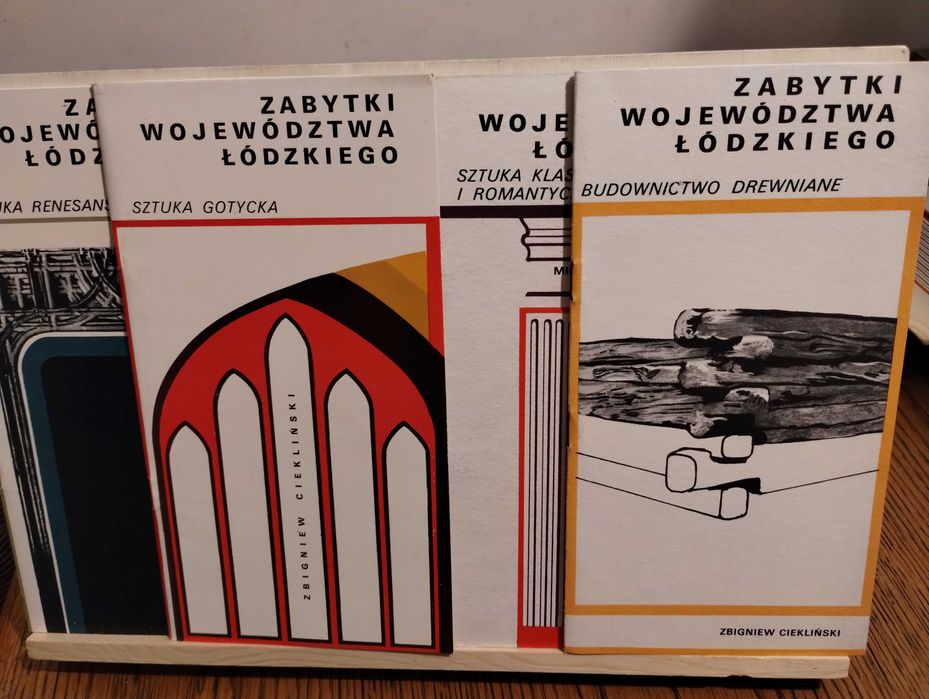 Zabytki Województwa Łódzkiego 1973 rok 5 sztuk w etui